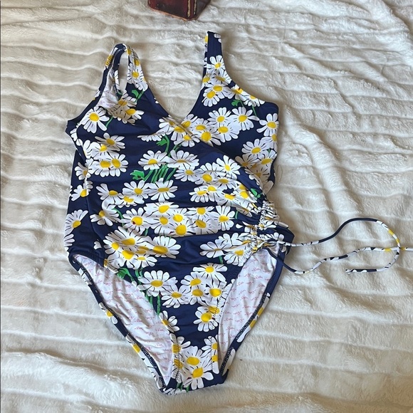 Lilly Pulitzer One-Piece Wrap Swimsuit Daisy and Ladybug - Picture 2 of 8